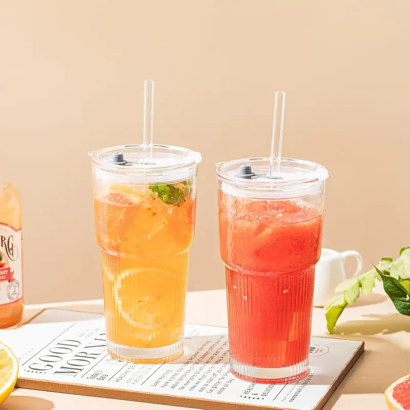 600Ml Ribbed Glass Tumbler With Leak-Proof Plastic Lid And Reusable Glass Straw 1