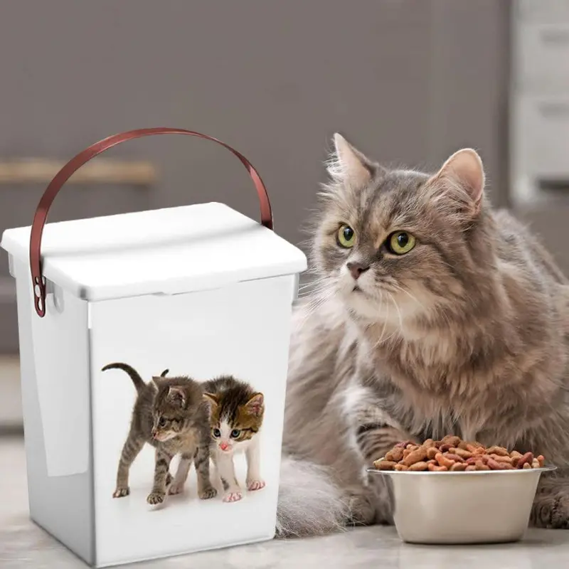 Portable Pet Food Carrier – 5-Liter Patterned Plastic Feeding Container 1